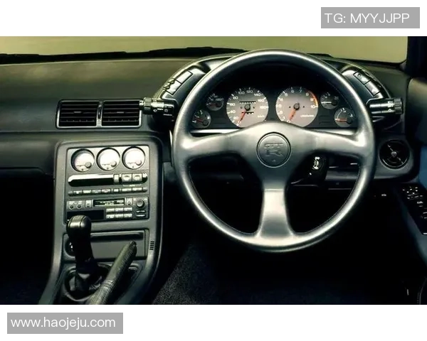 成熟帅气的足球明星们展现魅力与风采的完美瞬间 成熟帅气的足球明星们展现魅力与风采的完美瞬间