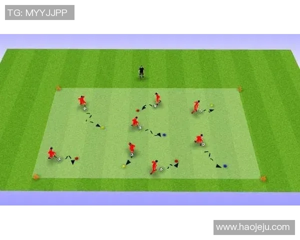 深圳足球队边路渗透战术解析与球队整体表现的关系探讨 深圳足球队边路渗透战术解析与球队整体表现的关系探讨